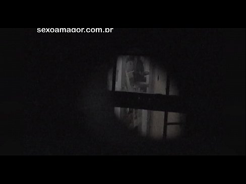 ❤️ Блонди ба таври махфӣ аз ҷониби як сайёҳи ҳамсоя, ки паси хиштҳои холӣ пинҳон шудааст, сабт мешавад ❤ Порнои мақъад дар tg.xxxhdporn.ru ❌❤